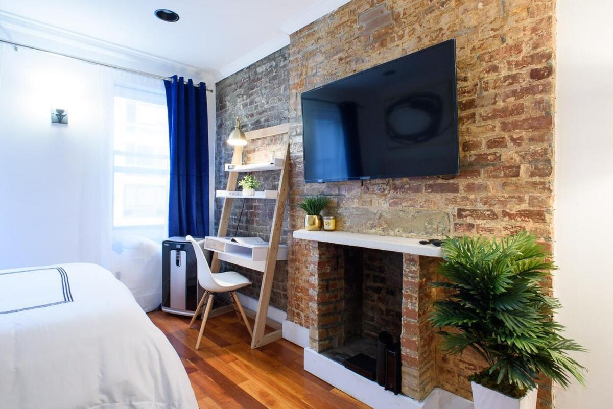 24-17 Renovated Prime Location Wd Appartamento